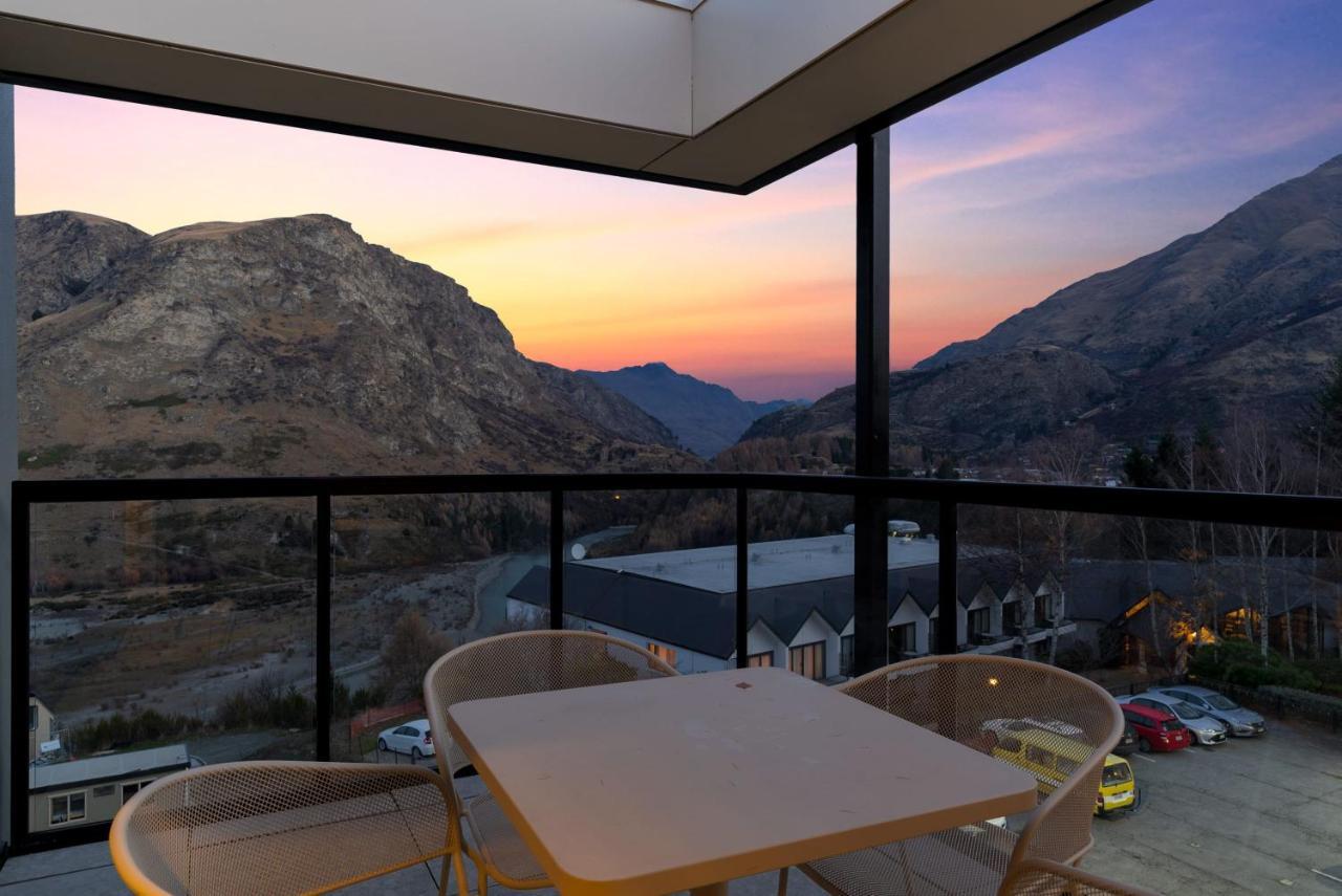 Mountain Views Penthouse - Apartment 22 Куийнстаун Екстериор снимка
